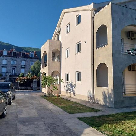 הרצג-נובי Apartments Villa Danilovic מראה חיצוני תמונה