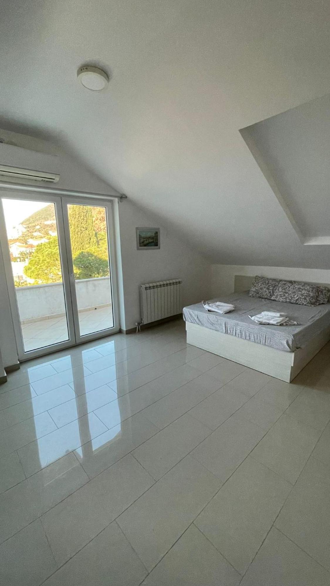 הרצג-נובי Apartments Villa Danilovic מראה חיצוני תמונה