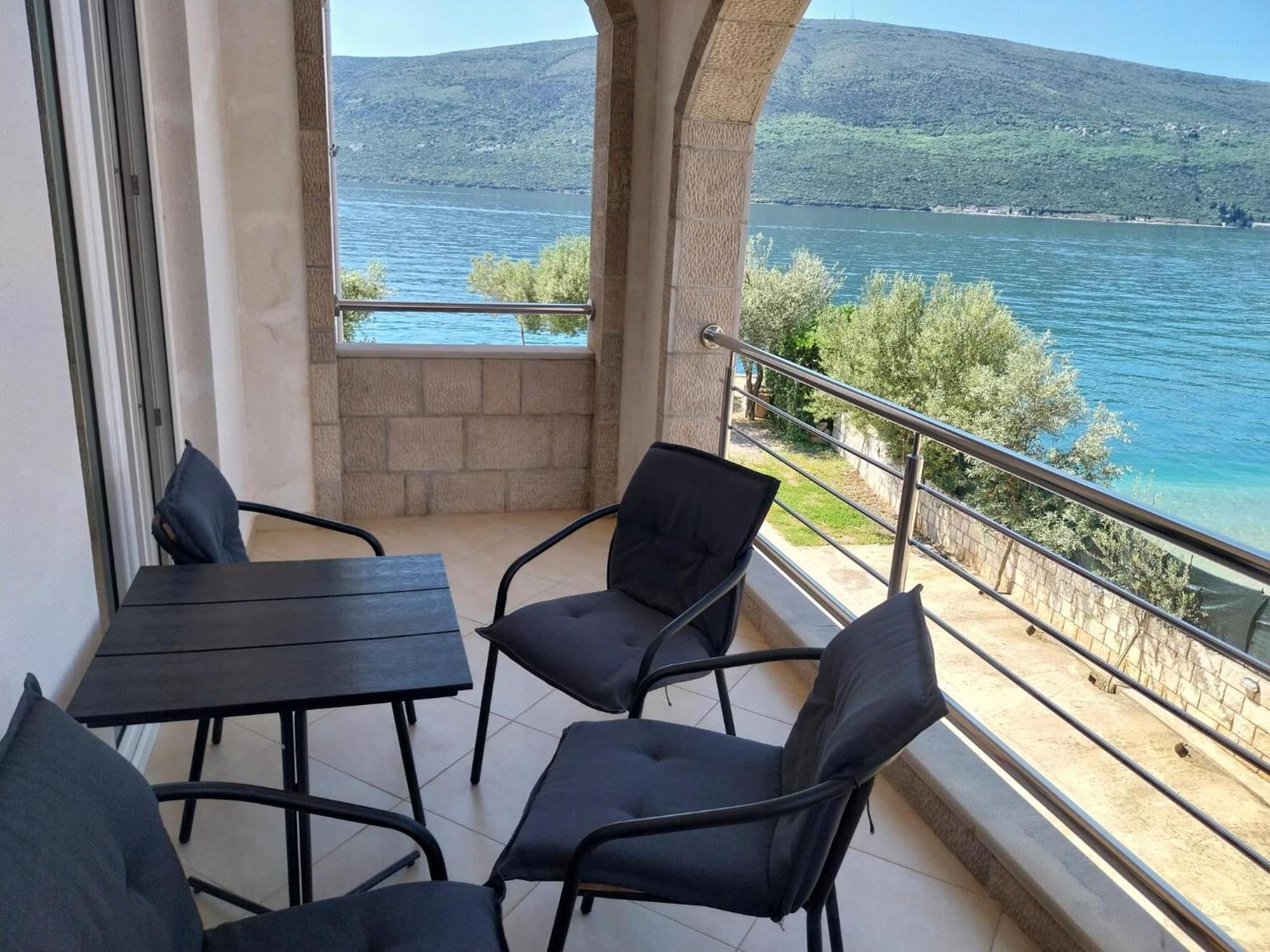 הרצג-נובי Apartments Villa Danilovic מראה חיצוני תמונה